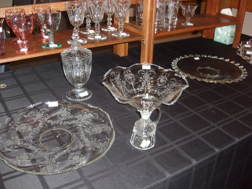 https://www.annandalechamber.com/Endeavor/Members/Heisey%20Glass/Orchid%20pattern%20reduced.jpg